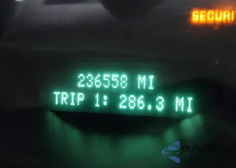 2002 Buick Lesabre Custom from USA, damaged, VIN 1G4HP54K32U106392